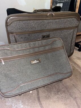 VTG Jordache Tweed Luggage Set in Taupe